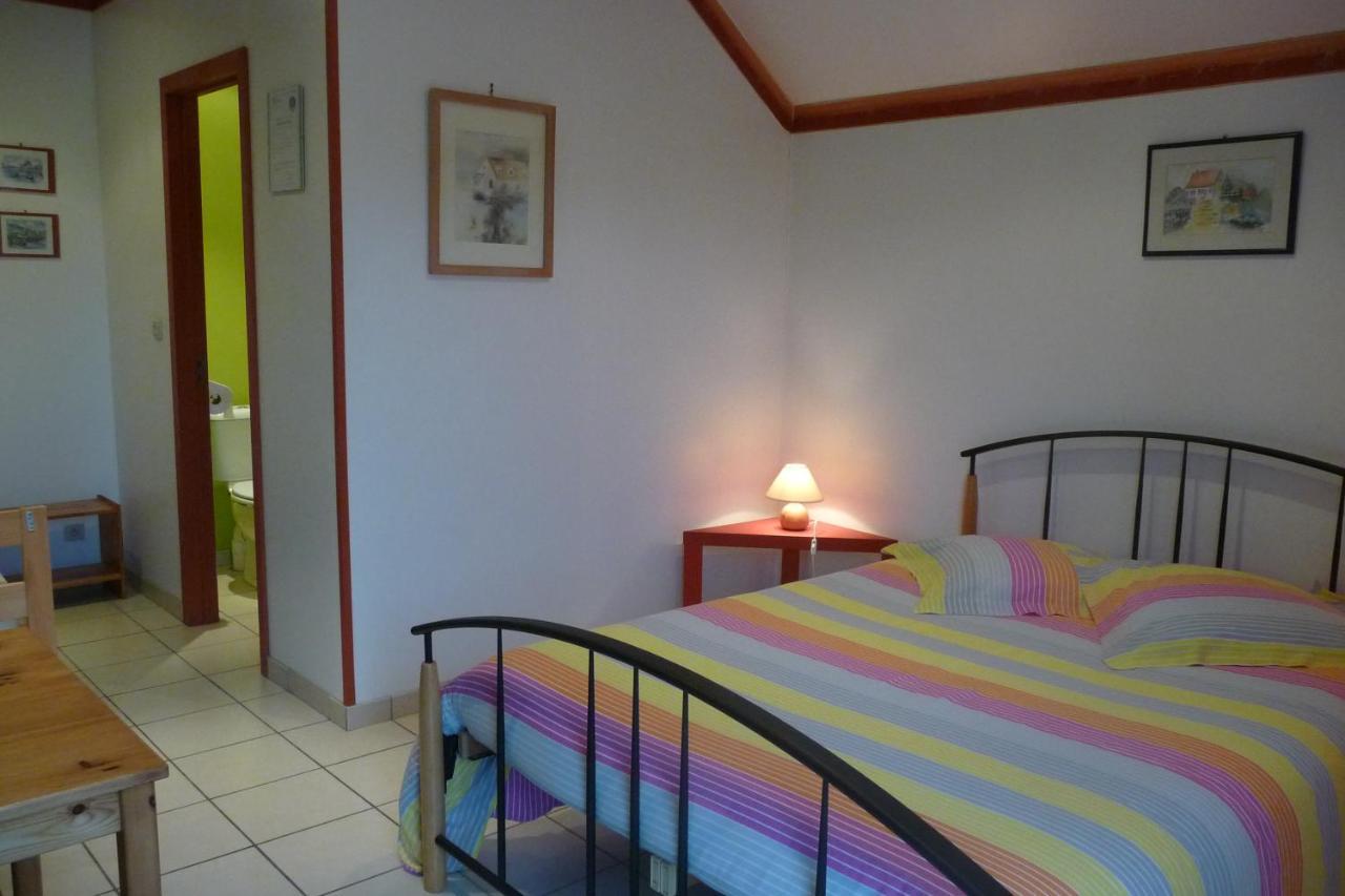 Bed and Breakfast Au Rond Chene Biron Exterior foto