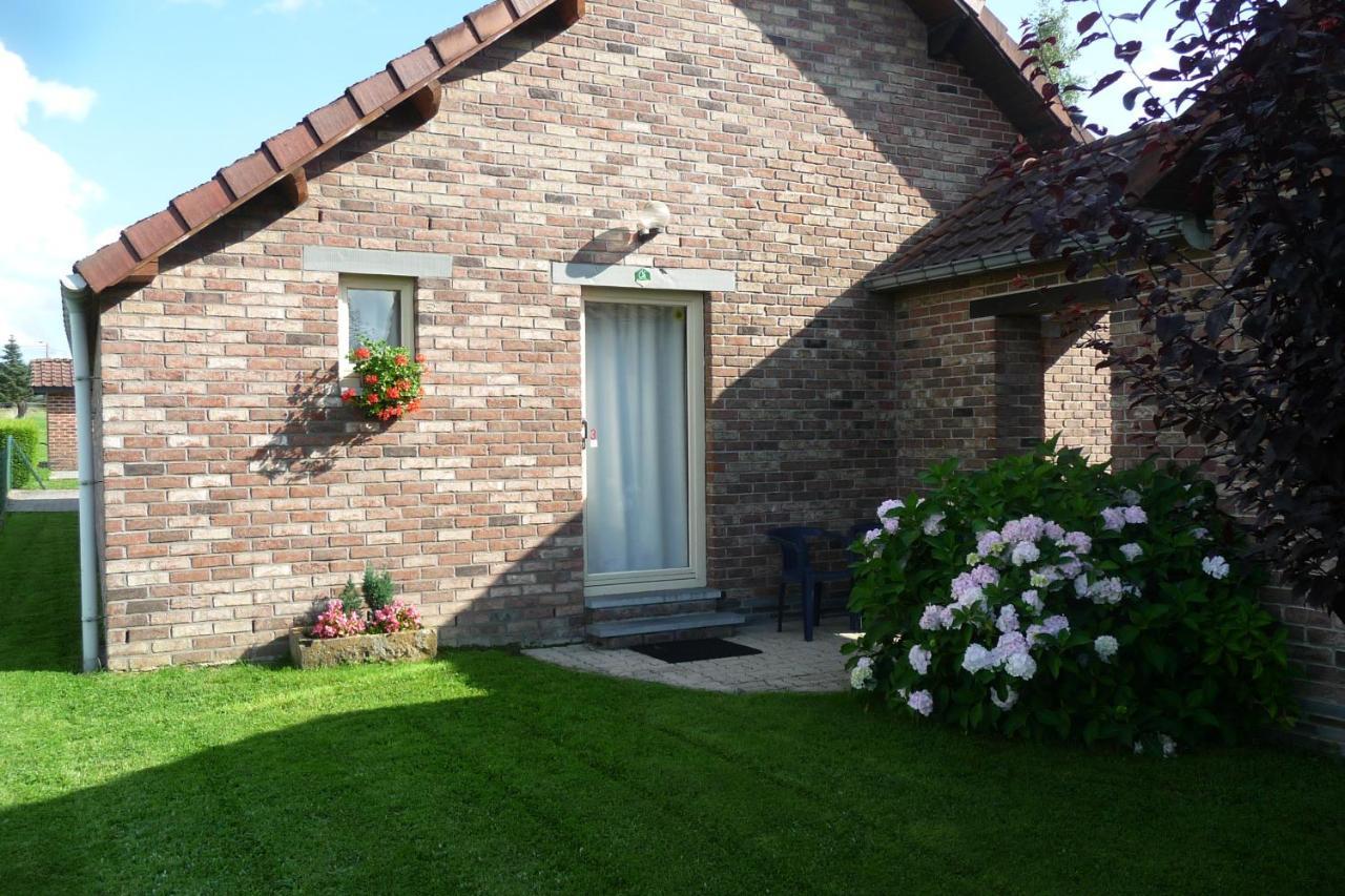 Bed and Breakfast Au Rond Chene Biron Exterior foto